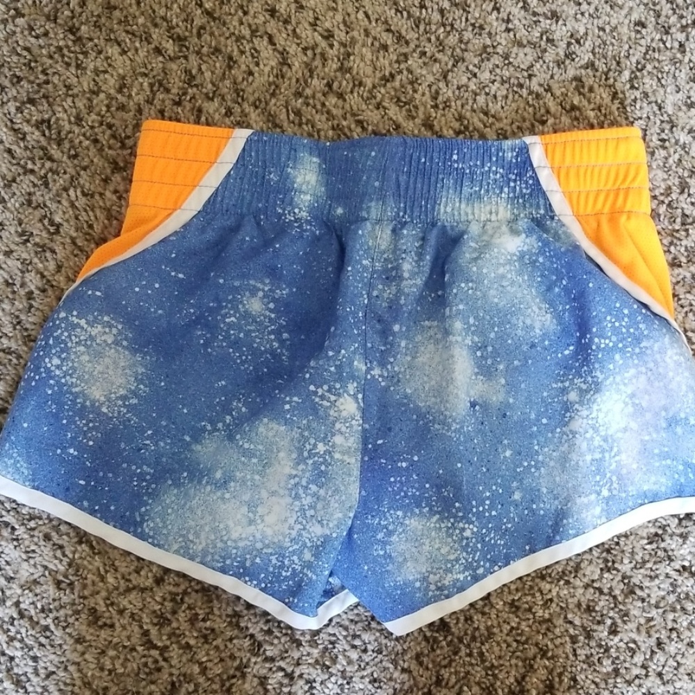 Nike Dri-Fit Shorts - Picture 3 of 3